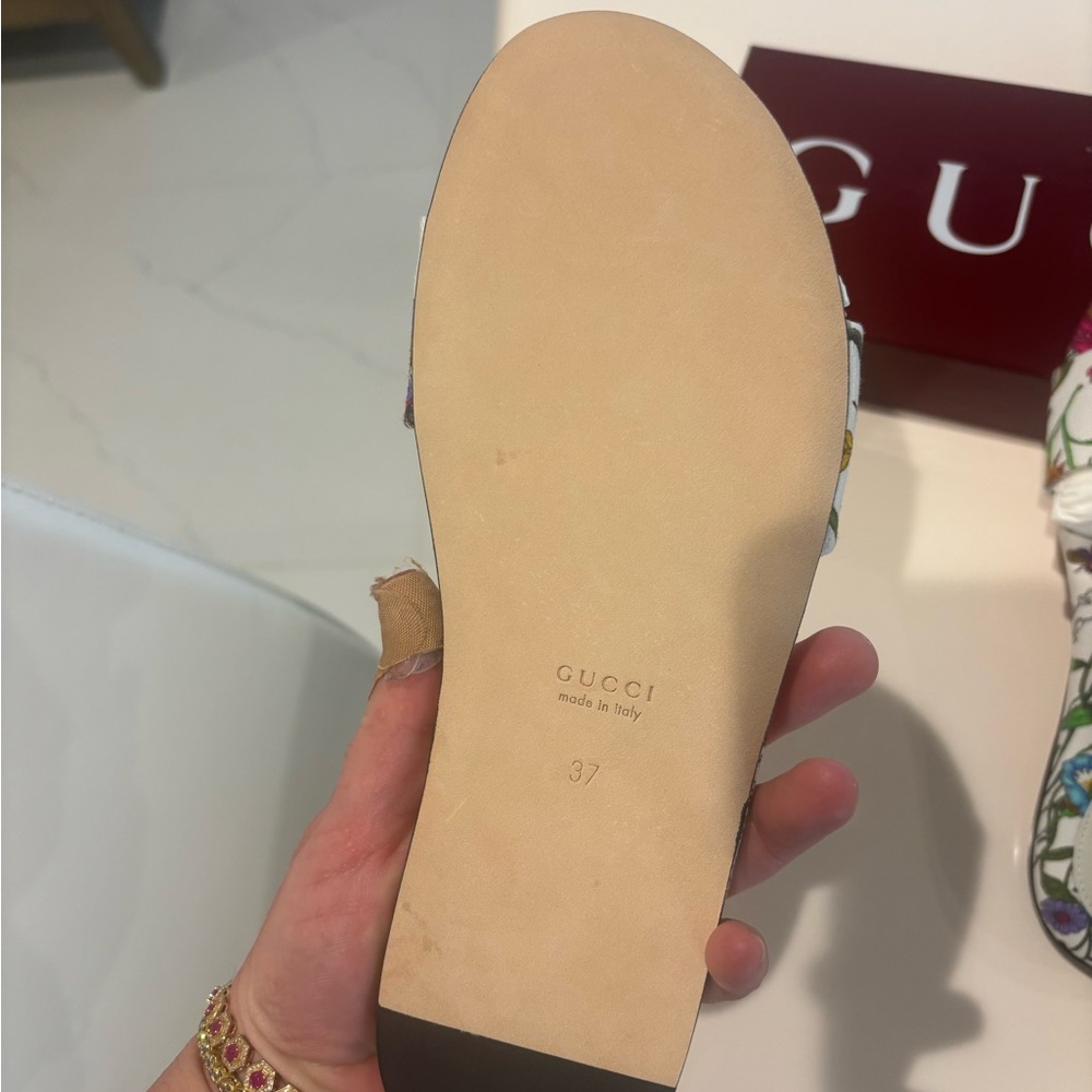 NIB Gucci Multicolor Floral Slide Sandals - Picture 5 of 6